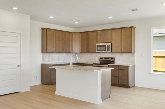 306 Rockbridge Drive, Huntsville, TX 77340