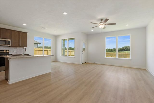 306 Rockbridge Drive, Huntsville, TX 77340