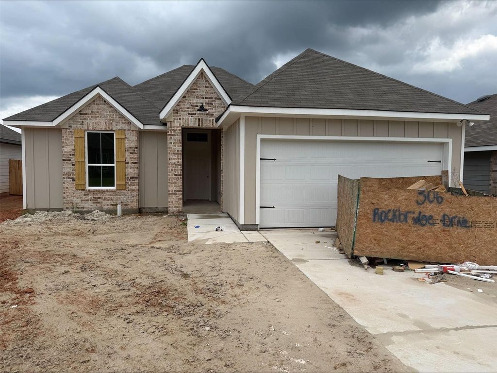 306 Rockbridge Drive, Huntsville, TX 77340