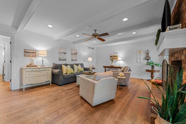 2264 FOREST GROVE CV, Memphis, TN 38119