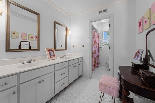 2264 FOREST GROVE CV, Memphis, TN 38119