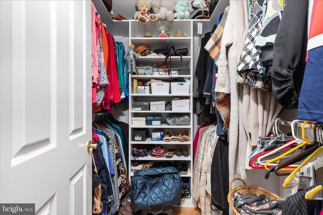 9513 MOONEN BAY LN, Bristow, VA 20136