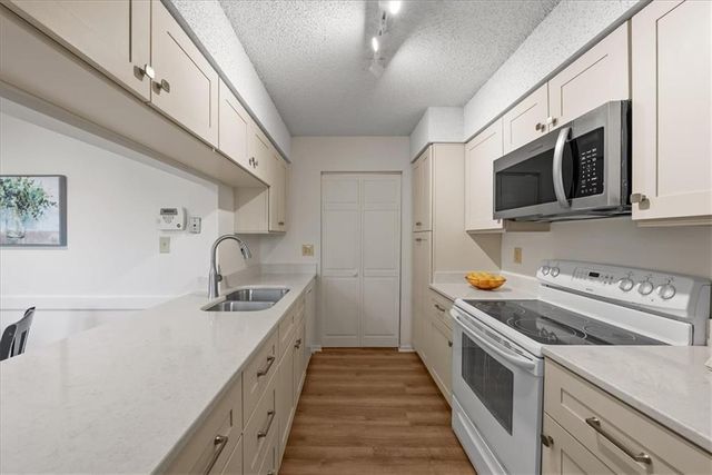 6242 Rosewood Street, Mission, KS 66205