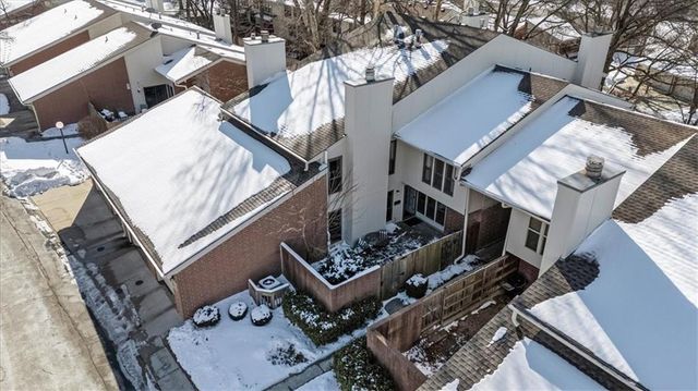 6242 Rosewood Street, Mission, KS 66205