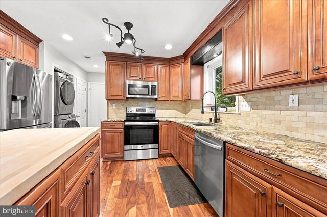 100 PARK LN, Glen Mills, PA 19342