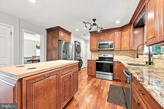 100 PARK LN, Glen Mills, PA 19342