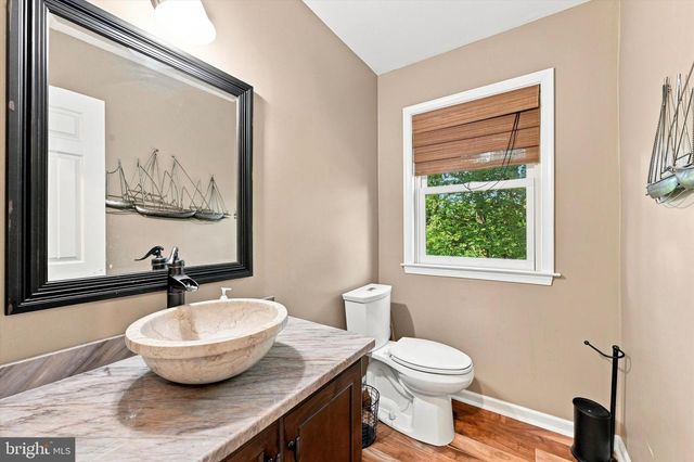 100 PARK LN, Glen Mills, PA 19342