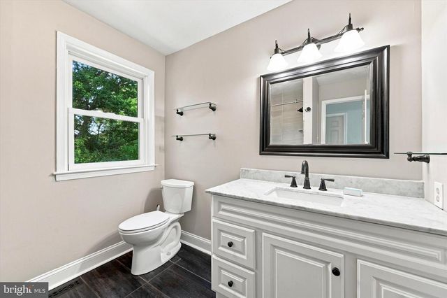 100 PARK LN, Glen Mills, PA 19342