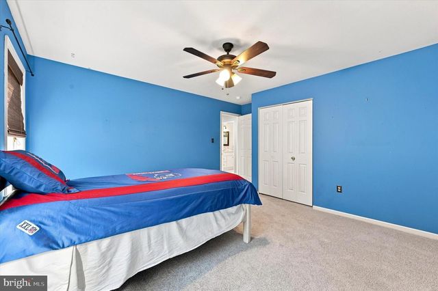 100 PARK LN, Glen Mills, PA 19342