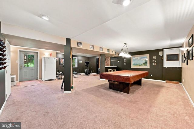 100 PARK LN, Glen Mills, PA 19342