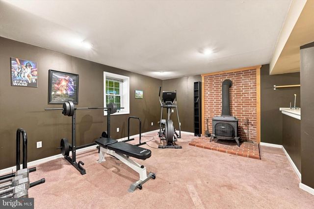 100 PARK LN, Glen Mills, PA 19342