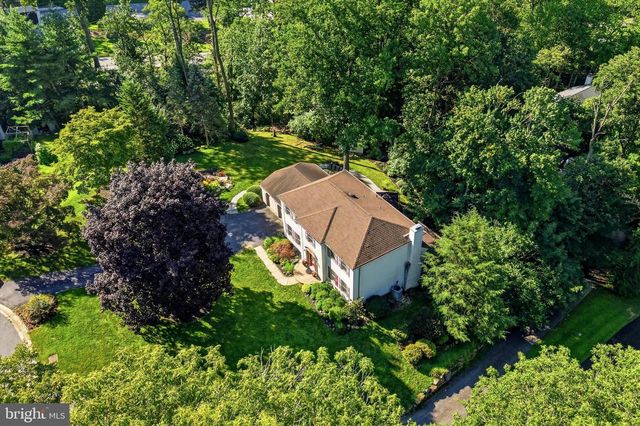 100 PARK LN, Glen Mills, PA 19342