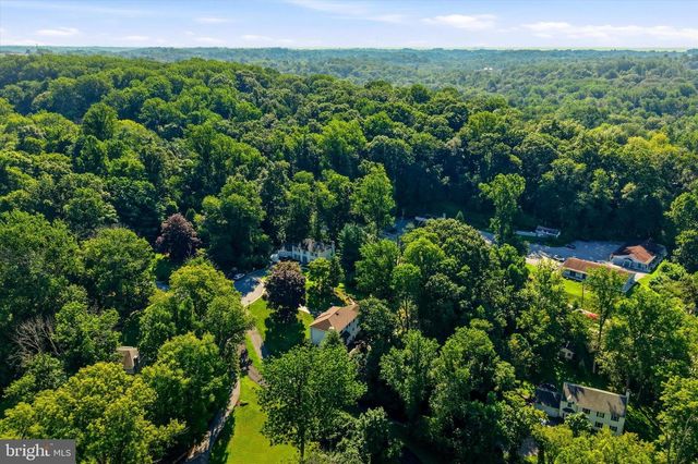 100 PARK LN, Glen Mills, PA 19342