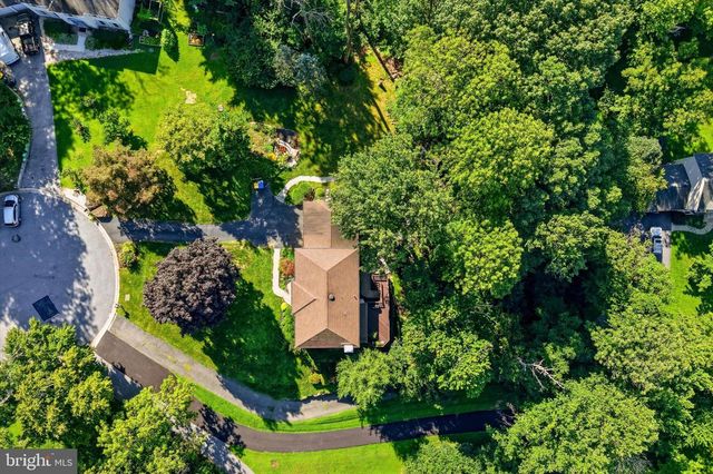 100 PARK LN, Glen Mills, PA 19342