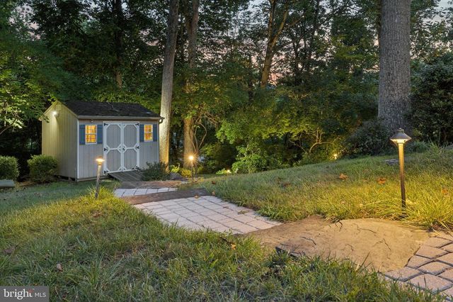 100 PARK LN, Glen Mills, PA 19342