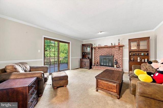 100 PARK LN, Glen Mills, PA 19342