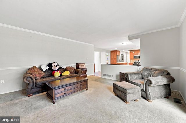 100 PARK LN, Glen Mills, PA 19342