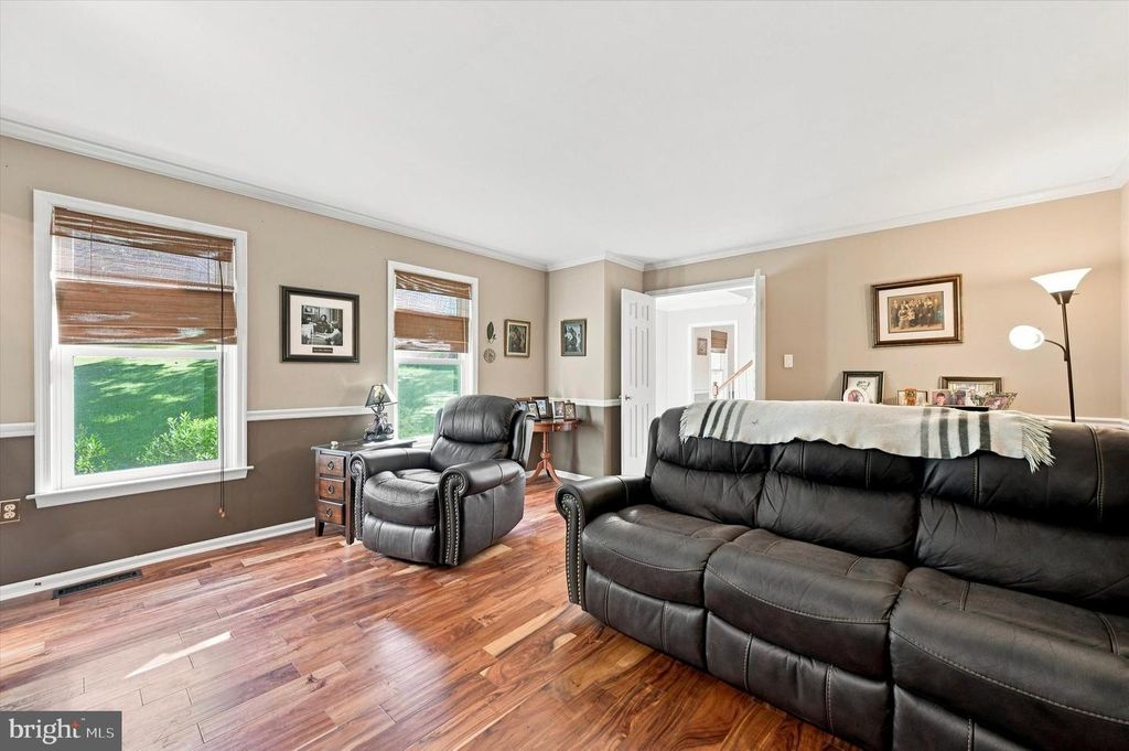 100 PARK LN, GLEN MILLS, PA 19342 — photo 5