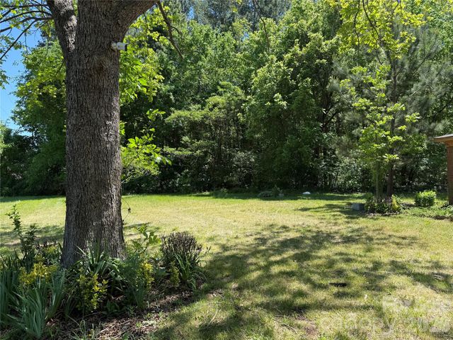 2301 Eva Drive NW, Concord, NC 28027