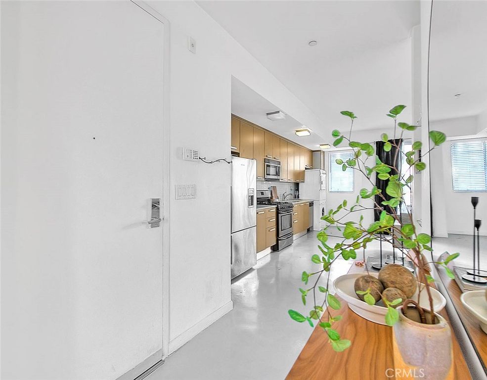 217 S Marengo 110, Pasadena, CA 91101 — photo 2