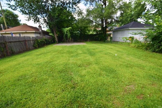 905 Altgeld Street, South Bend, IN 46614