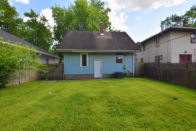 905 Altgeld Street, South Bend, IN 46614