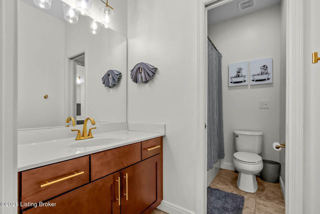 2907 Darby Creek Dr, Crestwood, KY 40014