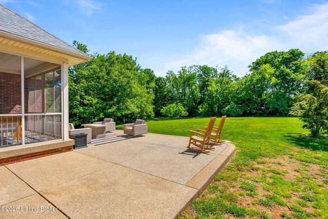 2907 Darby Creek Dr, Crestwood, KY 40014