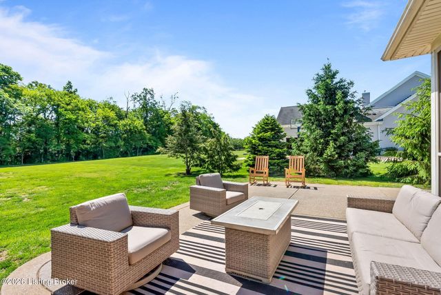 2907 Darby Creek Dr, Crestwood, KY 40014