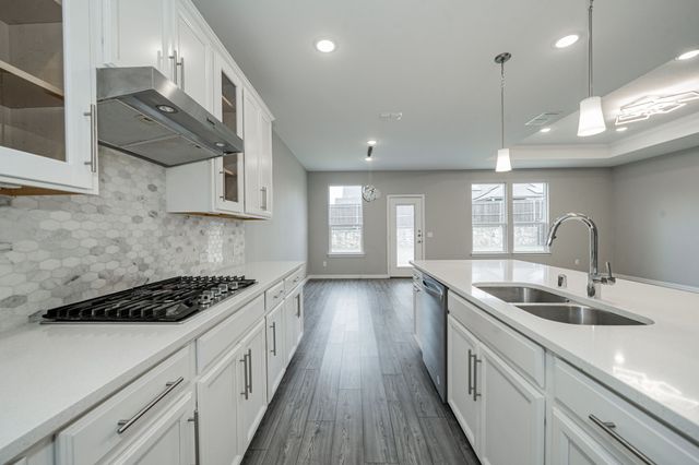 427 Holt Lane, Fate, TX 75087
