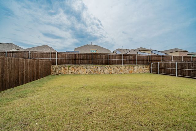 427 Holt Lane, Fate, TX 75087