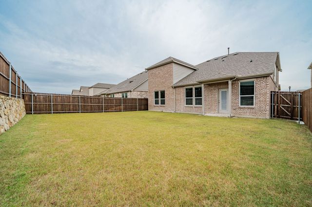 427 Holt Lane, Fate, TX 75087