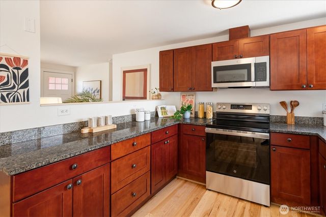 11935 8th Avenue SW, Seattle, WA 98146
