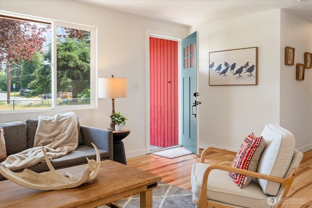 11935 8th Avenue SW, Seattle, WA 98146