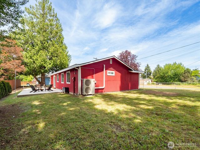 11935 8th Avenue SW, Seattle, WA 98146