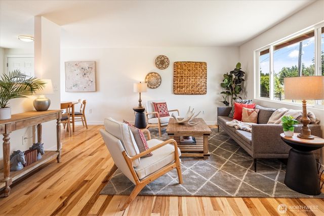 11935 8th Avenue SW, Seattle, WA 98146