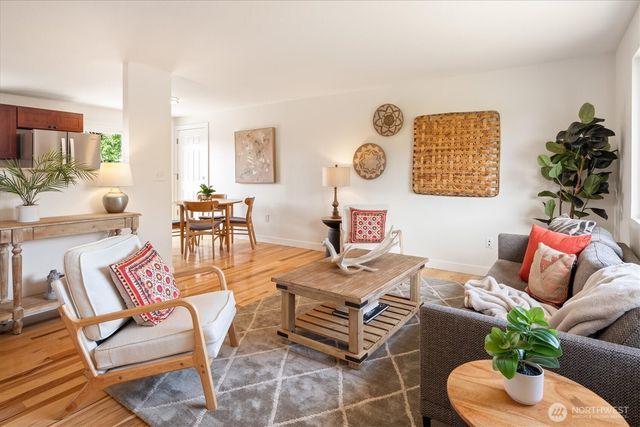 11935 8th Avenue SW, Seattle, WA 98146