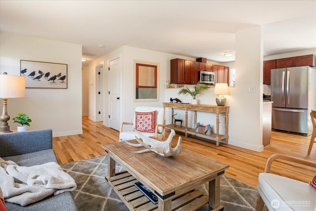 11935 8th Avenue SW, Seattle, WA 98146