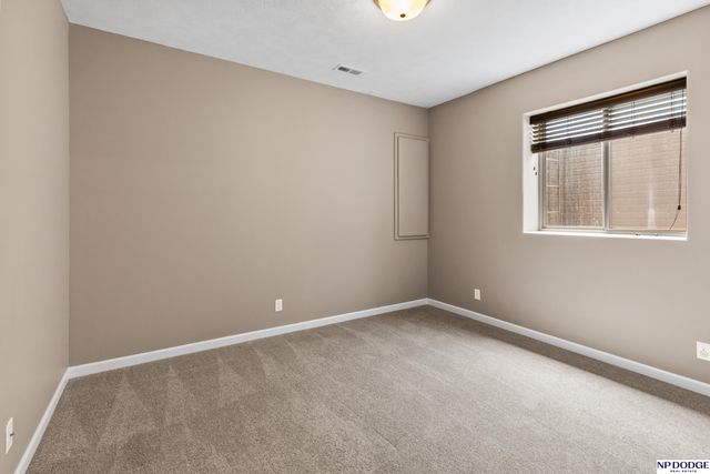 3815 N 189 Street, Omaha, NE 68022