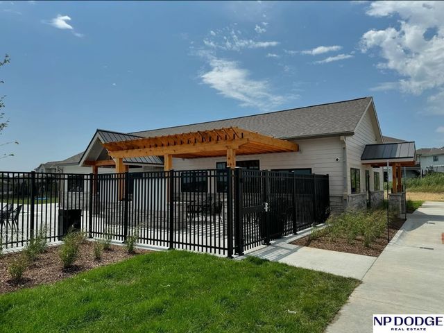3815 N 189 Street, Omaha, NE 68022