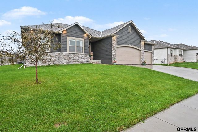 11965 S 118th Avenue, Papillion, NE 68046