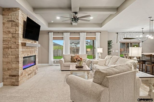 11965 S 118th Avenue, Papillion, NE 68046