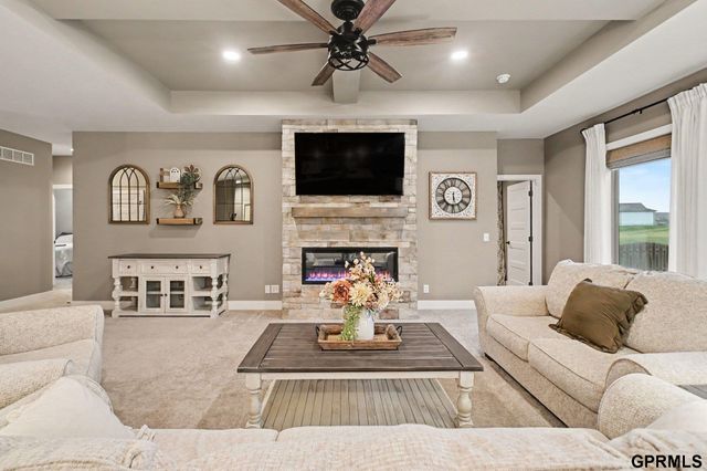 11965 S 118th Avenue, Papillion, NE 68046