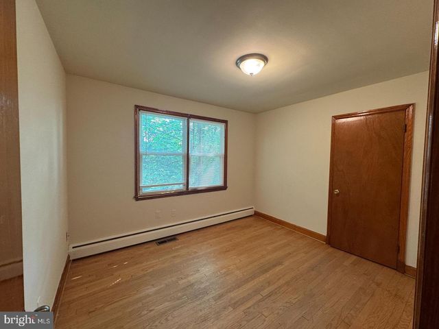 8905 FREDERICK RD, Ellicott City, MD 21042