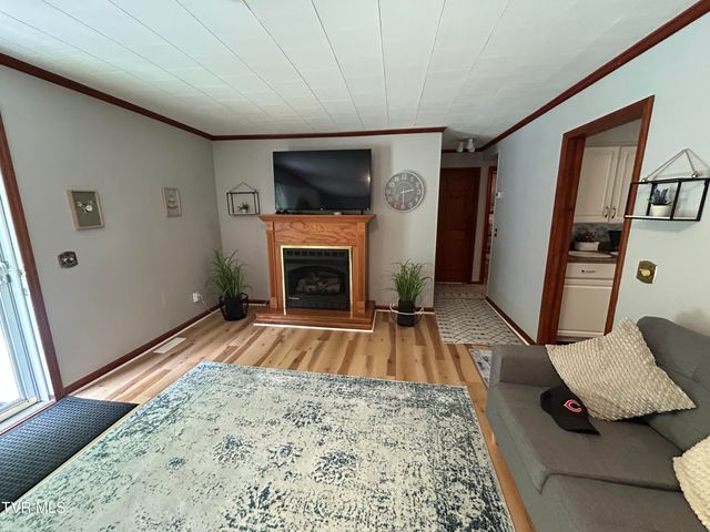 200 Glenbrook Mountain Road, Keokee, VA 24265