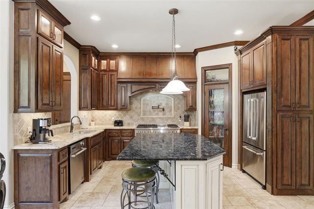 4301 Slate Bridge Road, Edmond, OK 73034