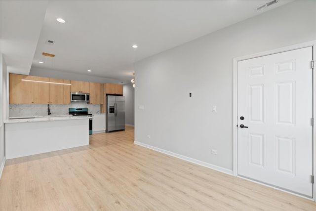 4537 S Evans Avenue 2, Chicago, IL 60653