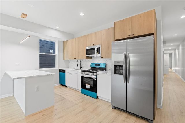 4537 S Evans Avenue 2, Chicago, IL 60653