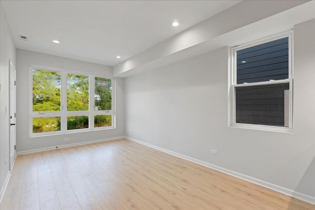 4537 S Evans Avenue 2, Chicago, IL 60653