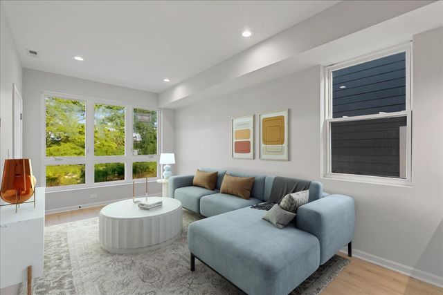 4537 S Evans Avenue 2, Chicago, IL 60653